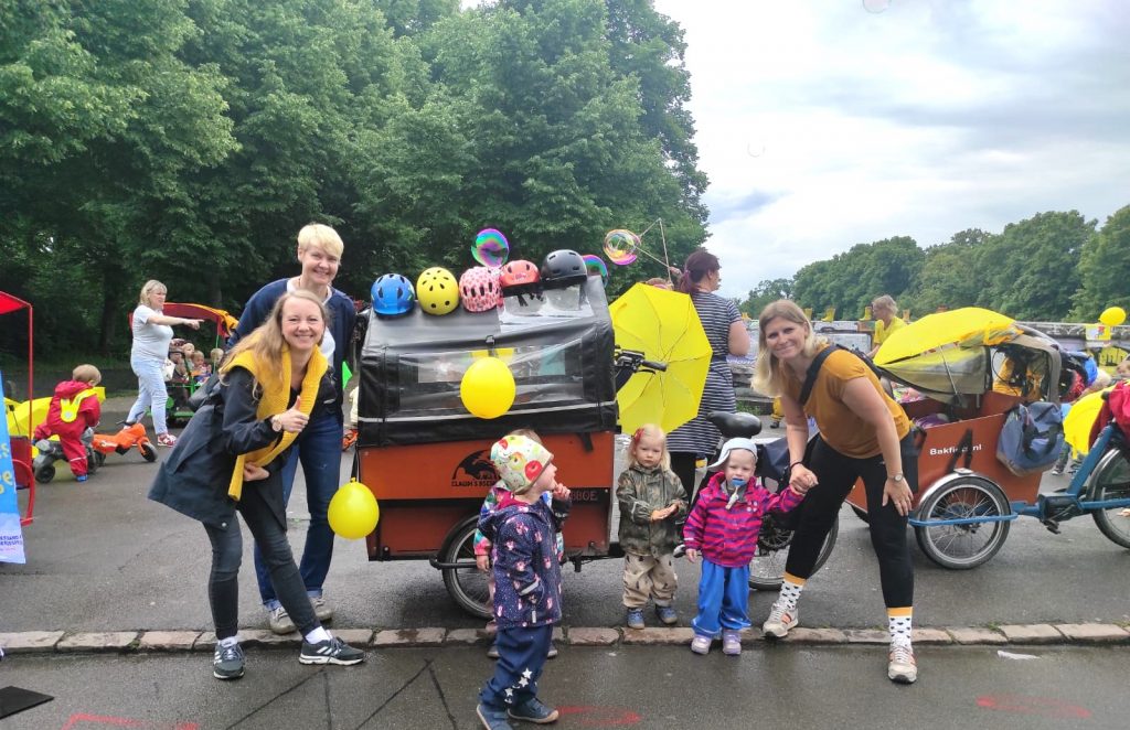 Frau Crustewitz Frau Truebger VKKJ - FiZ Leipzig