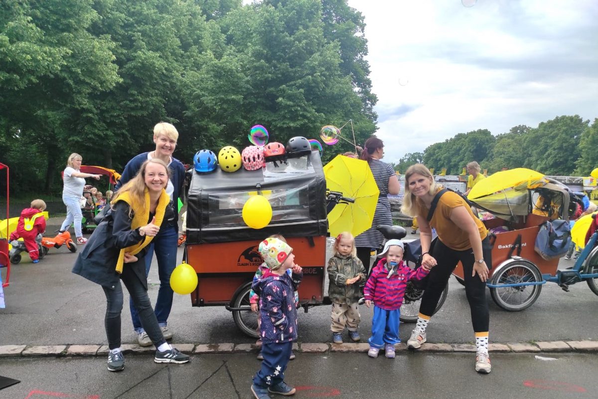 Frau Crustewitz Frau Truebger VKKJ - FiZ Leipzig