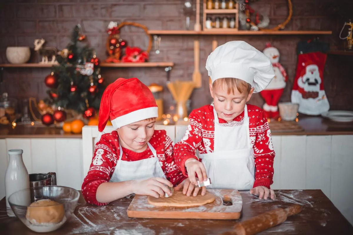 happy children prepare festive christmas cookies kitchen house christmas eve merry christmas merry new year family holidays - FiZ Leipzig
